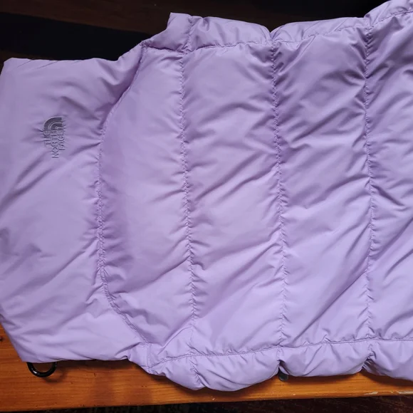 The North Face 700 Lavender Puffer Vest - Picture 2 of 2